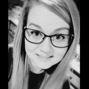 Meet your Posher, Mackenzie